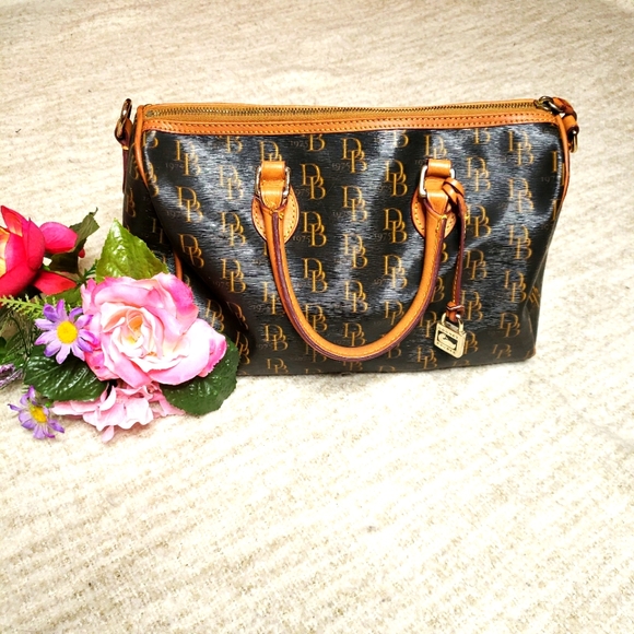 Dooney & Bourke Handbags - Dooney & Bourke brown 1975 logo handbag